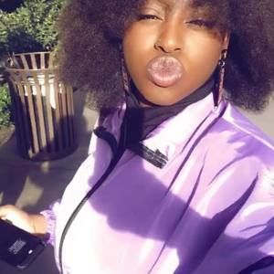 Meet your Posher, Shawndrea